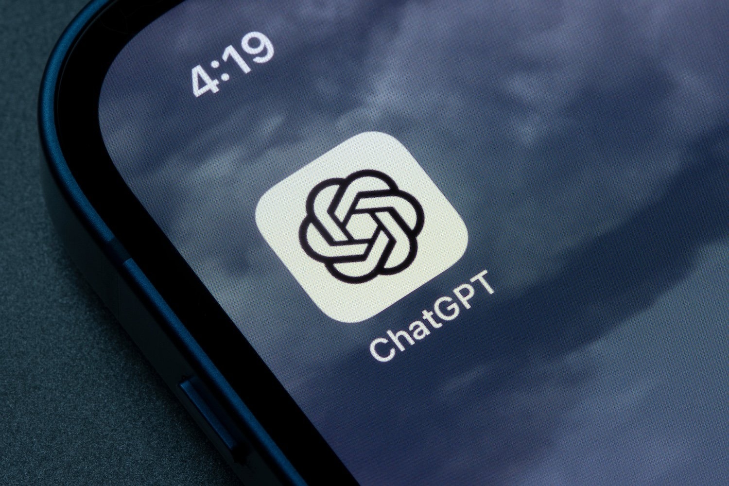 A Top Engineer Reveals OpenAI's Culture of Secrets and Chaos