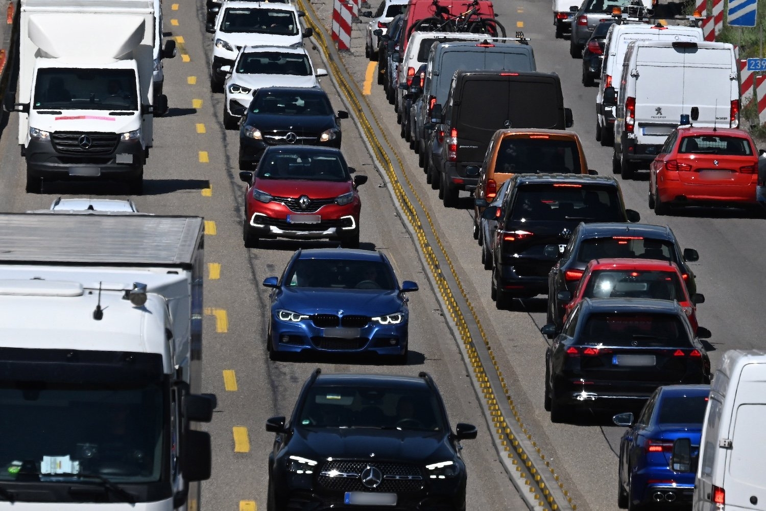 License Plate Reading Firm Reportedly Building a Surveillance Tool for Cops Using Hacked Data