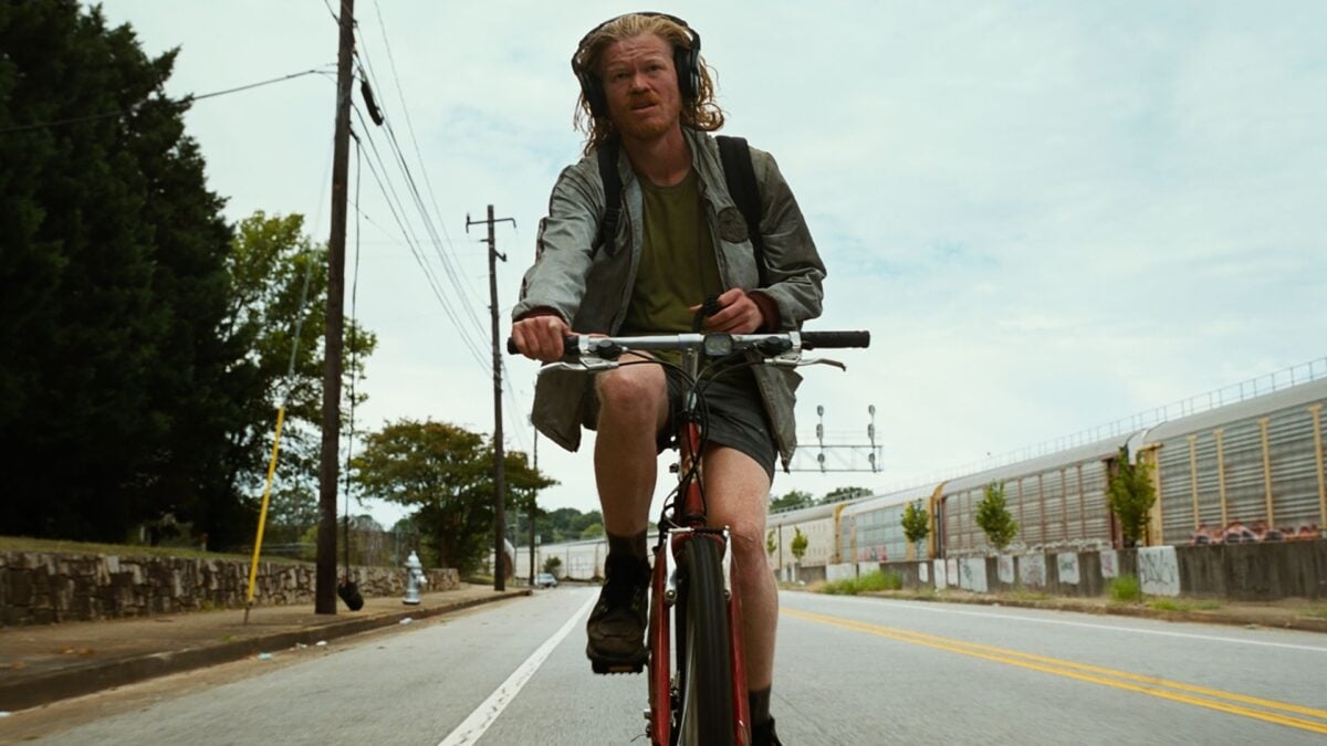 Emma Stone May Be an Alien In the First Trailer for ‘Bugonia'