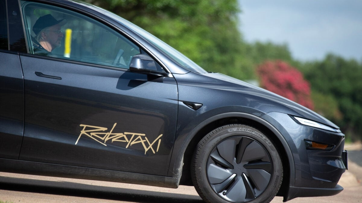 Videos Show Tesla Robotaxis Swerving, Hard-Braking for Cops in First Day of Austin Launch