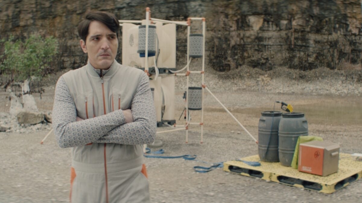10 Excellently Weird Sci-Fi and Horror David Dastmalchian Performances