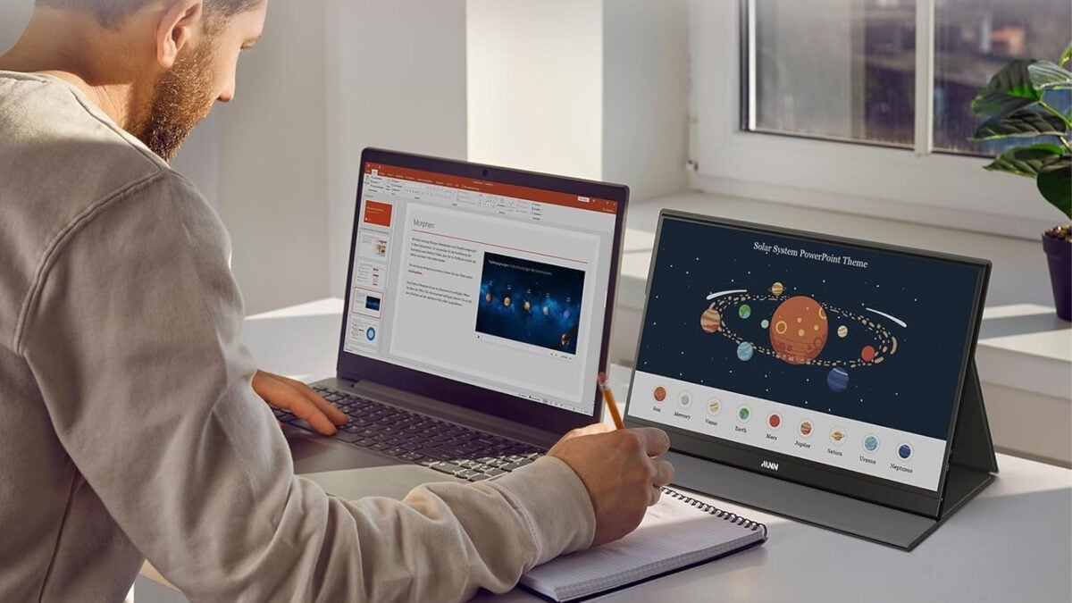 Amazon Offers 15.6″ Portable HD Monitor Below Black Friday Price, With a Free Cover That Doubles as a Stand