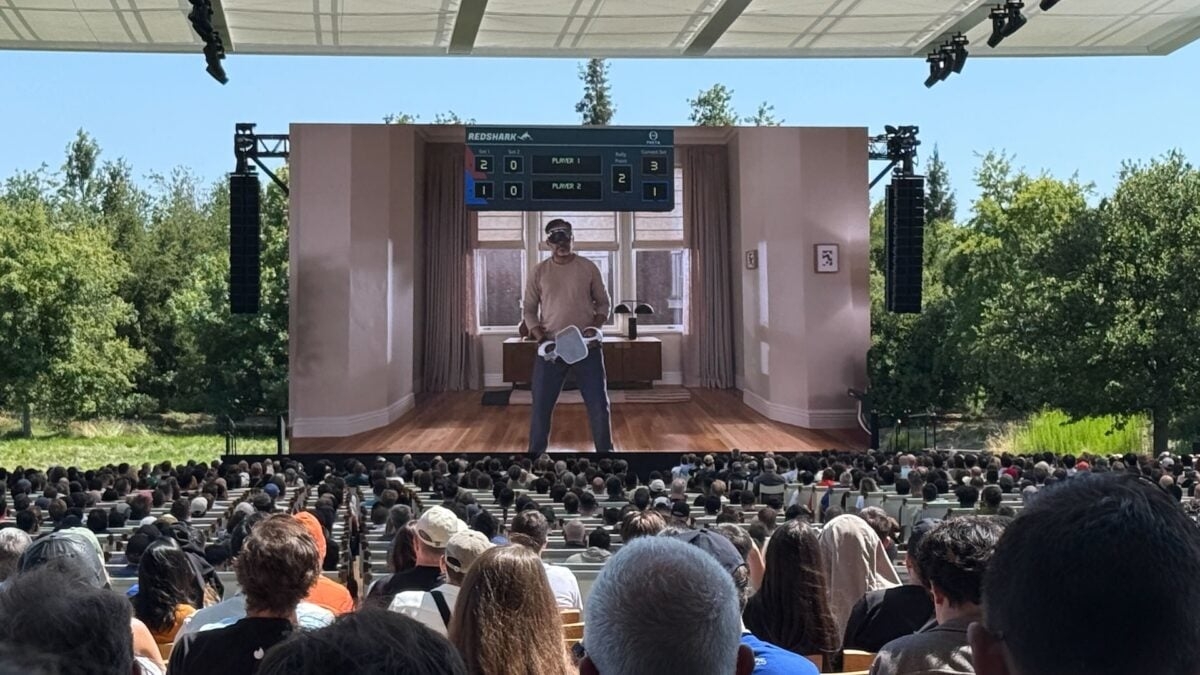 Apple Didn't Design Controllers for the Vision Pro, but It Gave Us the Next Best Thing