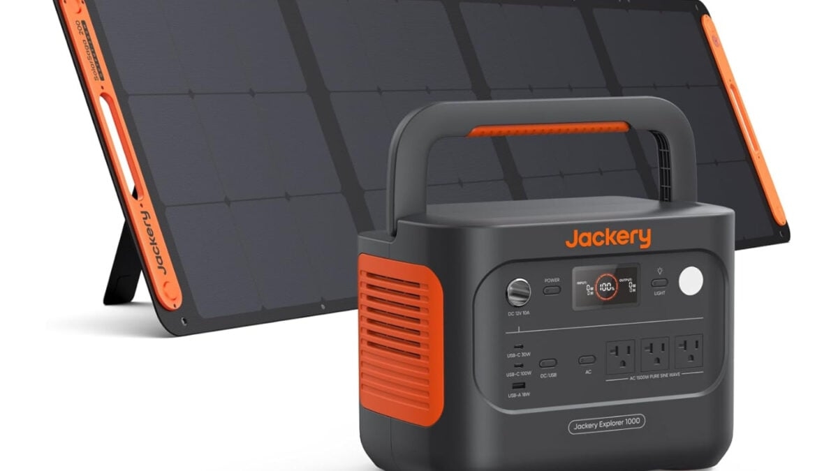 1500W Portable Power Station Is Cheaper Than on Black Friday, And You'll Get a Free 200W Solar Panel Too