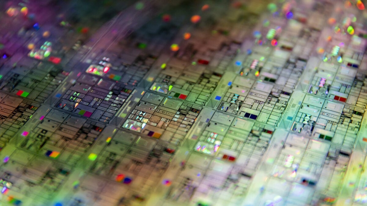 Record-Setting Qubit Performance Marks Important Step Toward Practical Quantum Computing