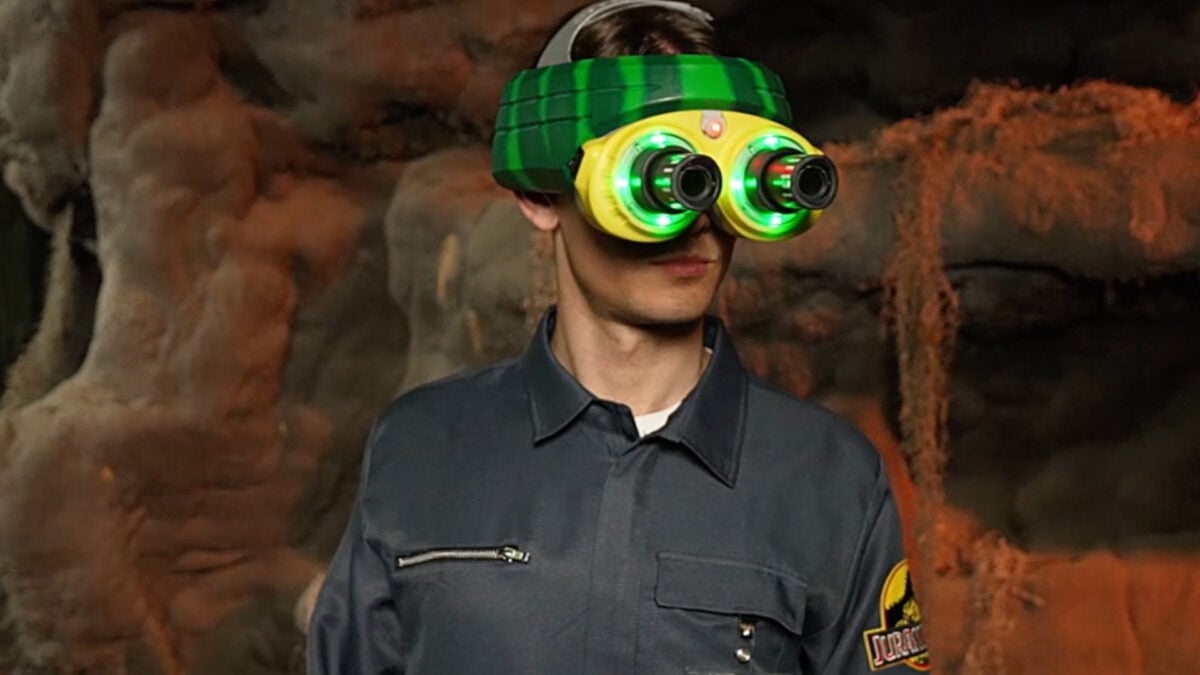 Spirit Halloween Has Made the Most Affordable ‘Jurassic Park' Goggles Replica We've Seen