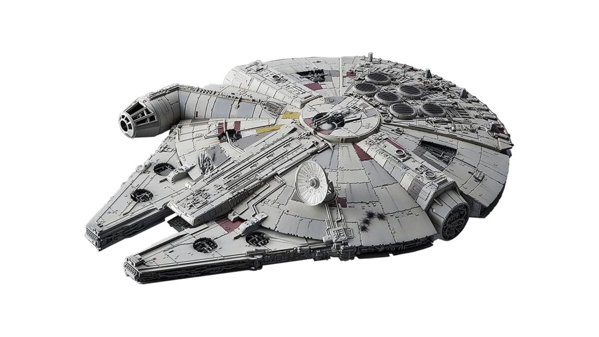 LEGO Bandai Star Wars Millennium Falcon Set Just Got a Quiet Price Cut to Peanuts (Rise of Skywalker Ver)