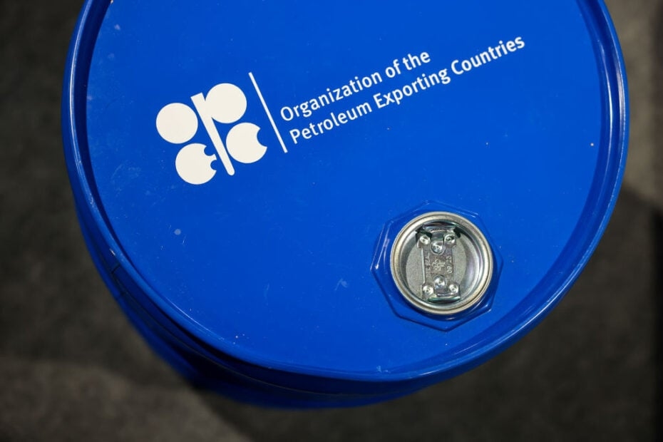 Oil falls on tariff concerns, OPEC+ may boost supply