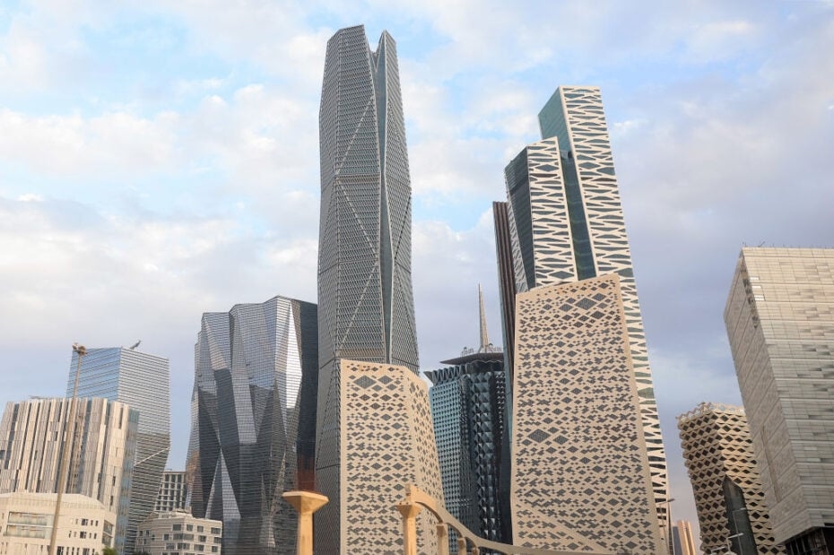 Saudi Arabia opens doors to foreign investors in real estate