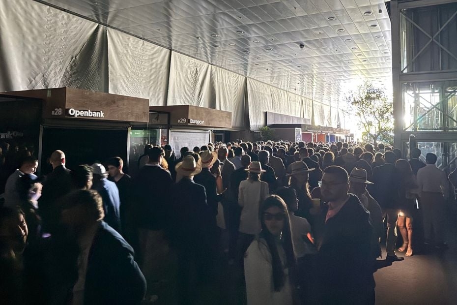 Large parts of Spain, Portugal hit by power outage