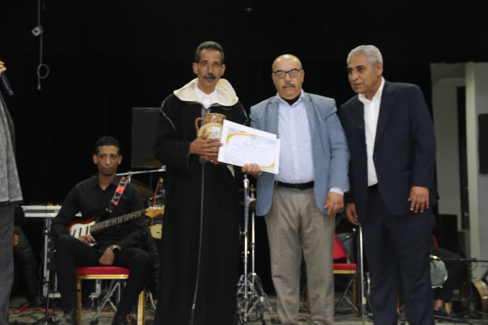 المقاهي الثقافية تستضيف نرايس والركراكي وبوجو ….