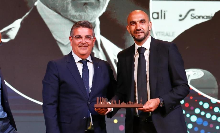 وليد الركراكي يشارك في مؤتمر للمدربين نظمه الاتحاد الملكي الإسباني لكرة القدم