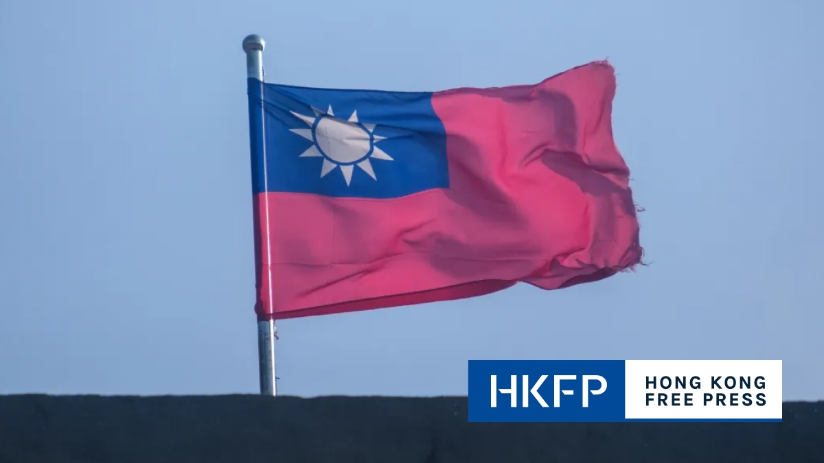 Taiwan says UK Navy ship sailed through Taiwan Strait