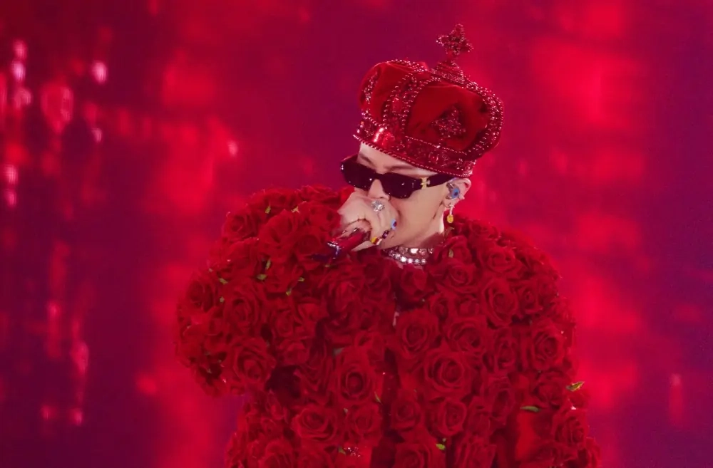 'Kucing 3': Fans LOL At Scalper's Translation Fail While Reselling G-Dragon KL Concert Tickets