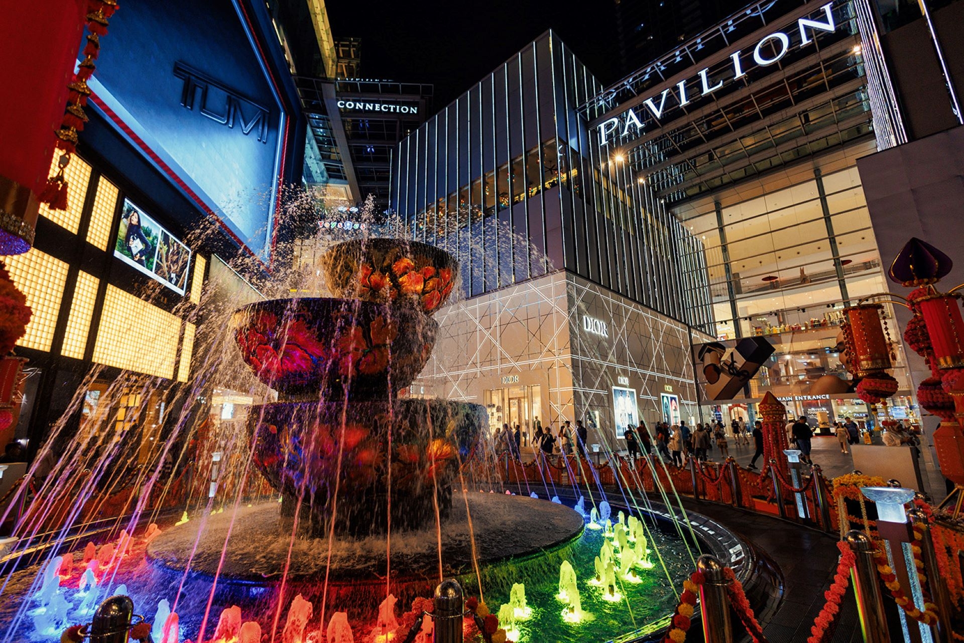 Find Extraordinary Gifts For Extraordinary Mums At Pavilion KL This Mother's Day!