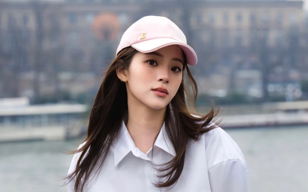 Taiwanese Star Ouyang Nana Had Her Citizenship Revoked For Supporting Reunification?
