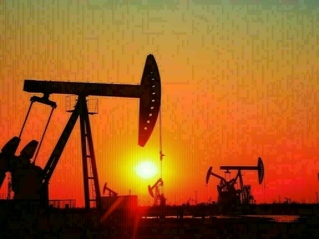 Oil prices stage recovery on new Iran sanctions