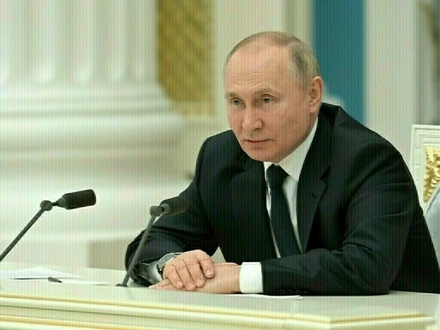 Putin orders Russian emergency planes to Iran after blast at port