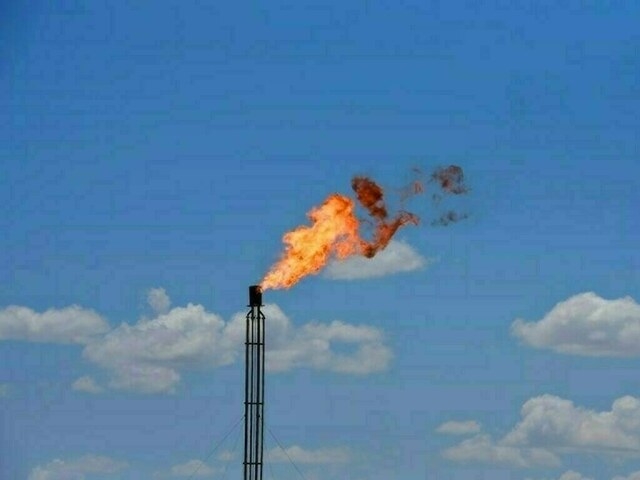 US natgas prices climb on lower output, higher demand