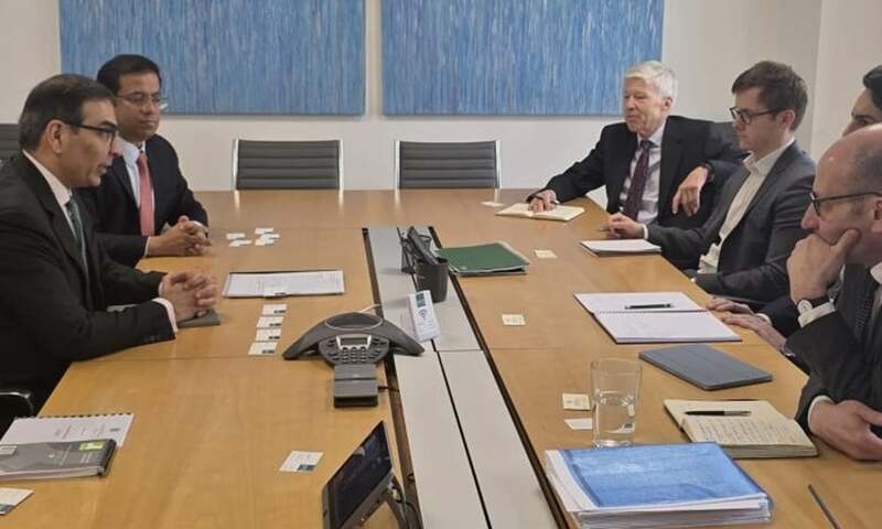 PC chief meets several investment leaders in UK