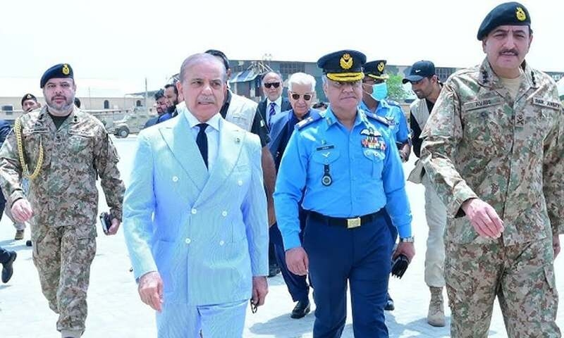 PM visits Pakistan Navy Dockyard