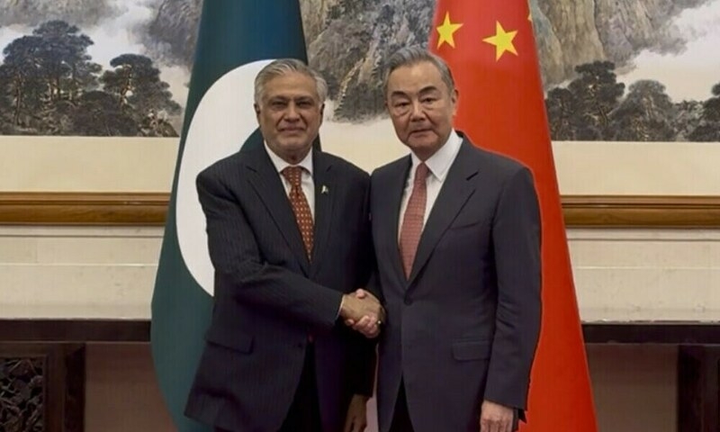 Wang, Dar discuss Kashmir dispute, CPEC