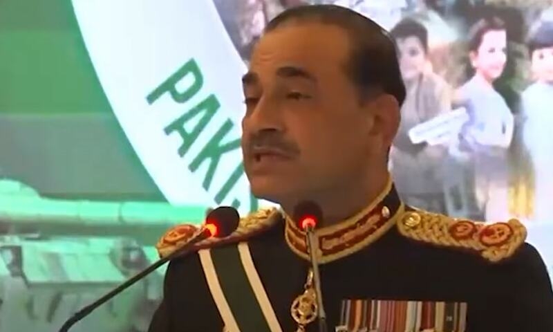 Political leadership, armed forces: Field Marshal hosts dinner