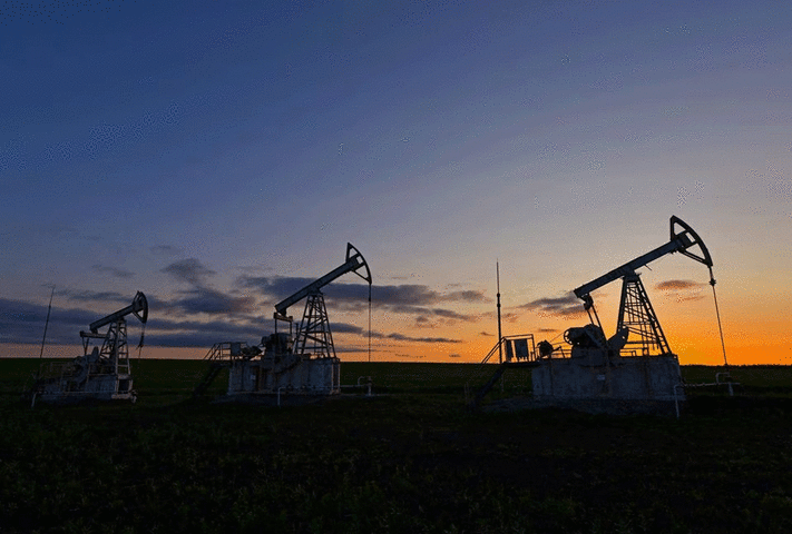 Oil prices fall on demand concerns in volatile session
