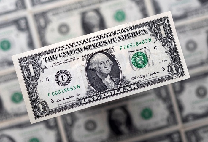 Dollar mixed on tariff uncertainty