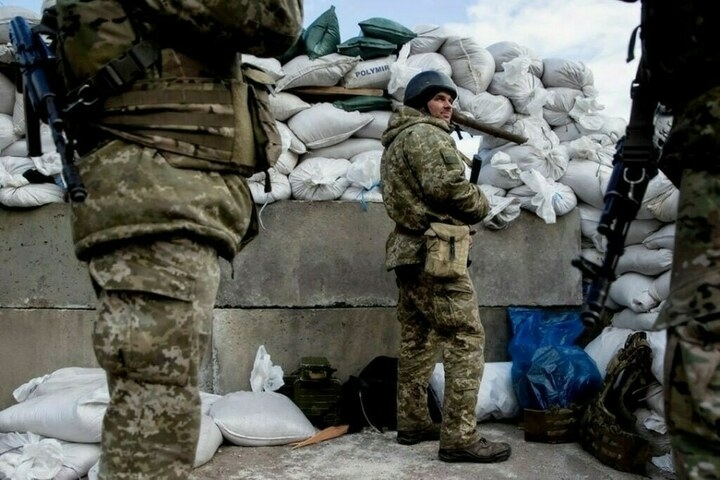 Russia and Ukraine step up the war on eve of peace talks