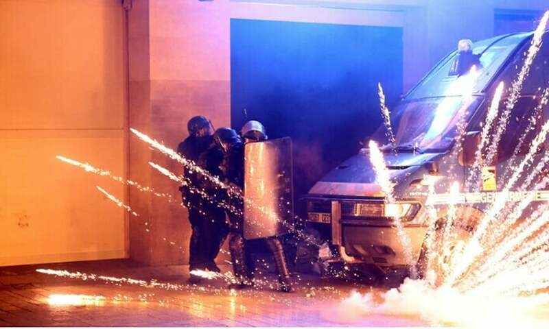 Two dead and 500 arrested in France during PSG win celebrations
