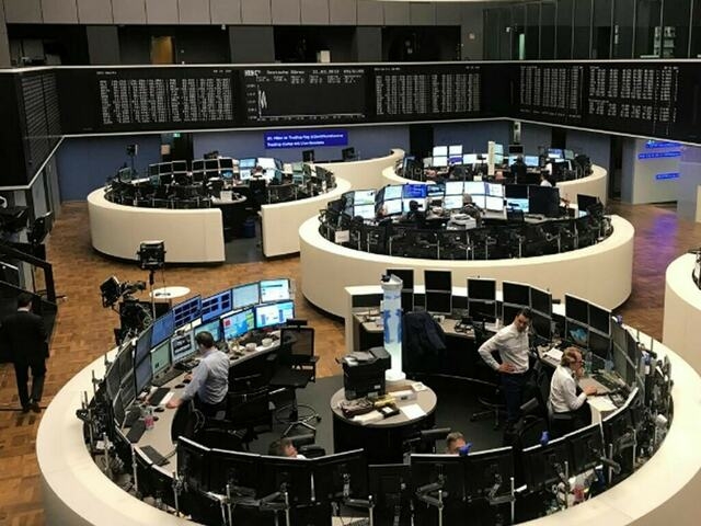 European shares pressured by Trump's new tariff threats