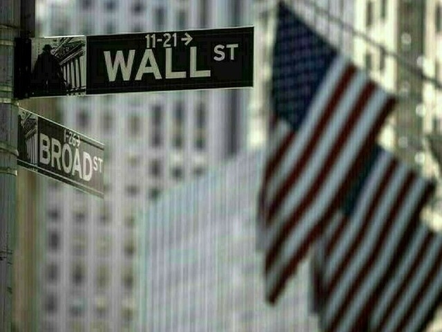 Wall Street mixed after Trump's steel tariff threat