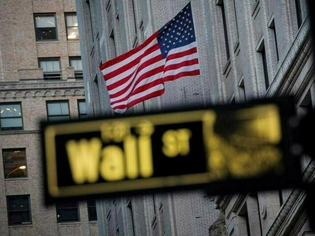 Chip stocks lift Wall Street as investors await trade negotiations