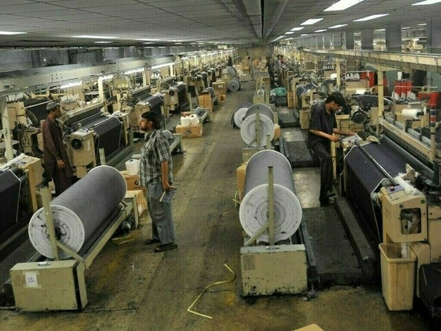 Pakistan's manufacturing PMI falls amid geopolitical unrest & supply disruptions