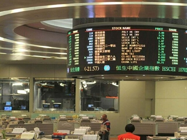 Tech shares drive Hong Kong, China stocks higher