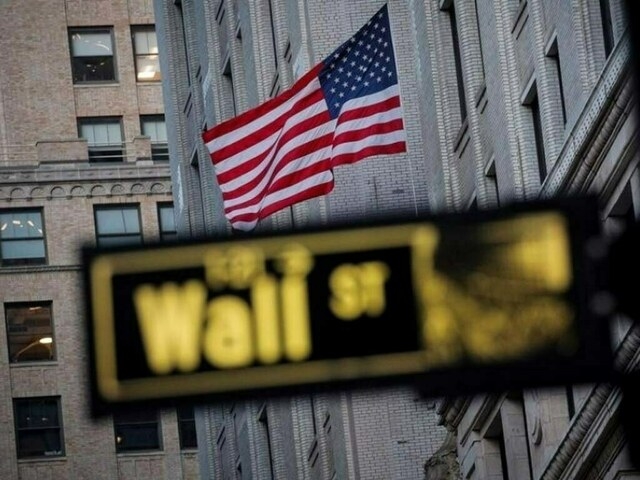Wall Street gains as investors focus on trade