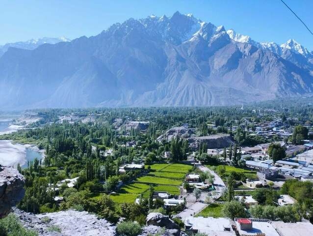 Tourism sector: Minister/SAPM, CM G-B discuss digital media's role