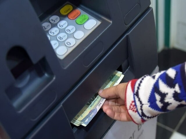 Non-filers: Govt decides to hike cash withdrawal limit to Rs75,000