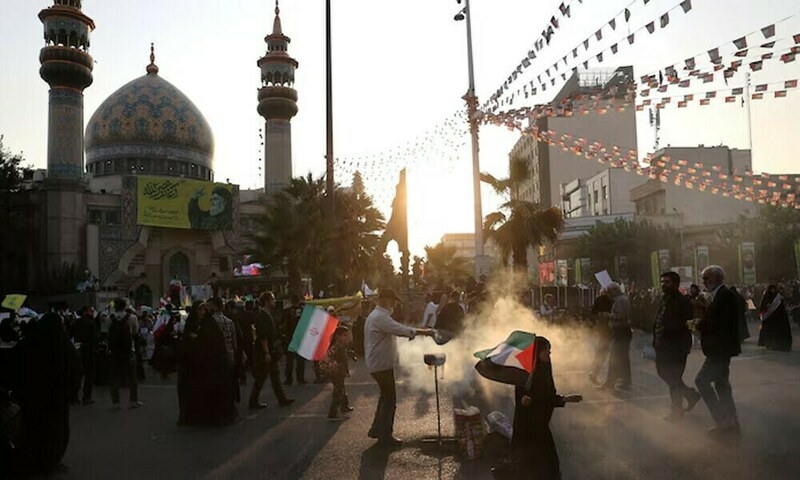 Gulf states on Iran's doorstep scramble for end of war