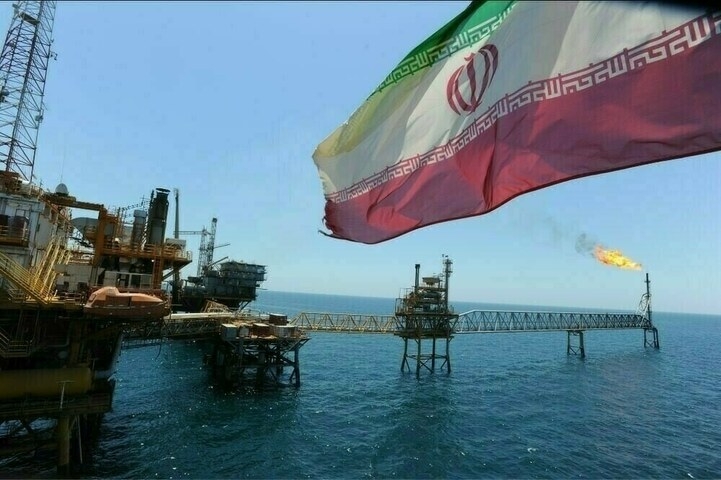 Iran adapts to maintain oil exports during conflict: trackers