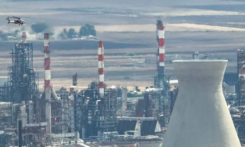 Israel's oil refineries resume operations