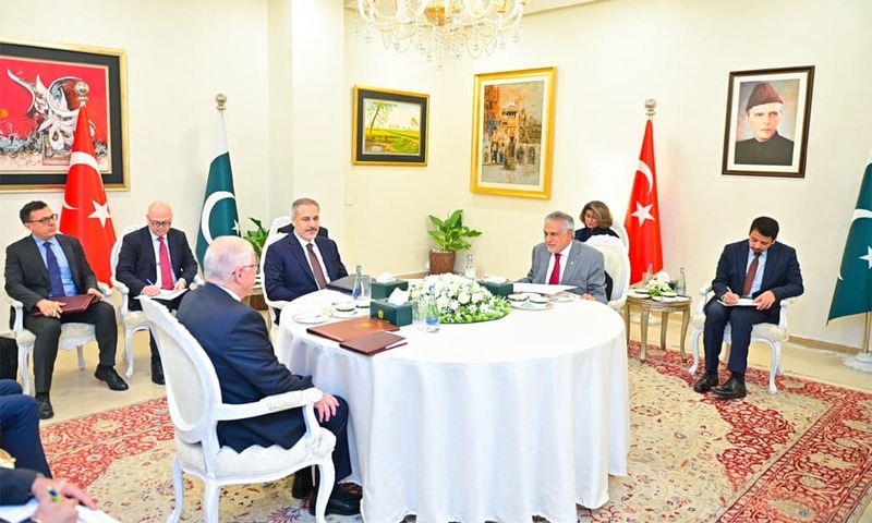 Dar announces SEZ for Turkish entrepreneurs in Karachi