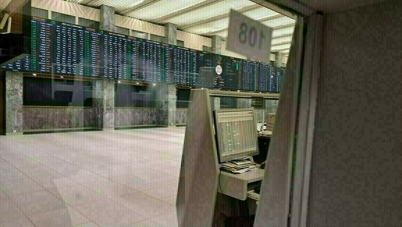 Stocks end on flat note