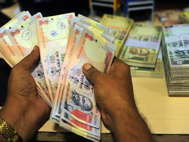 Indian rupee falls for 2nd straight week
