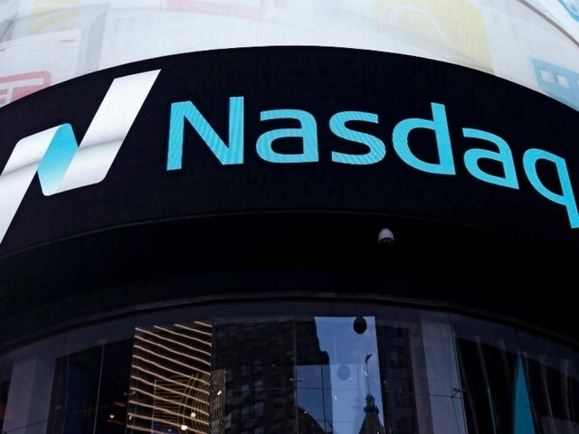 Tech stocks drag on Nasdaq as investors monitor corporate profits