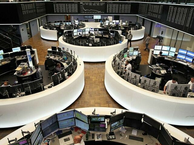 European shares end lower as trade anxiety weigh