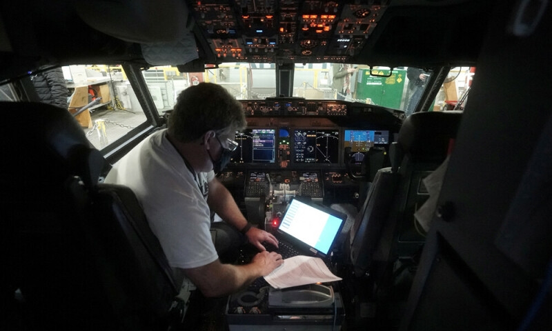 Pilot union objects to India's call for global code of conduct on pilot poaching