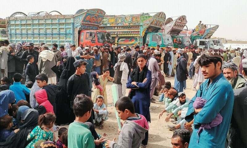 Pakistan issues fresh call for Afghans to leave