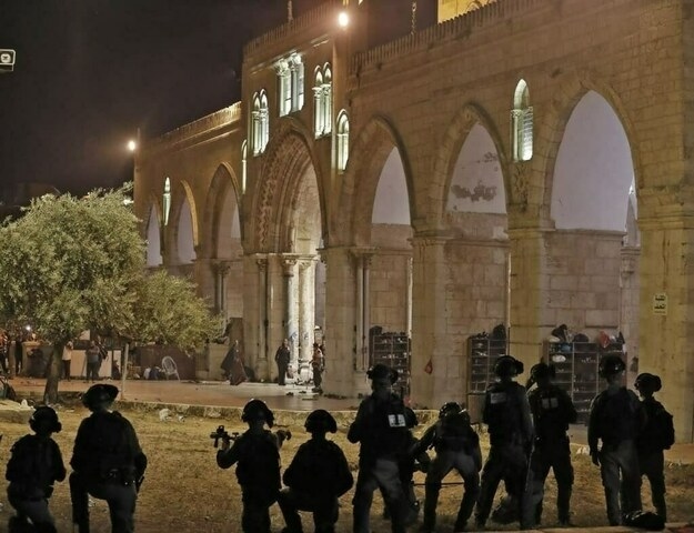 Israel bars Jerusalem's top Muslim cleric from Al-Aqsa